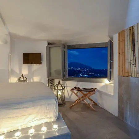 Nissos House Santorini