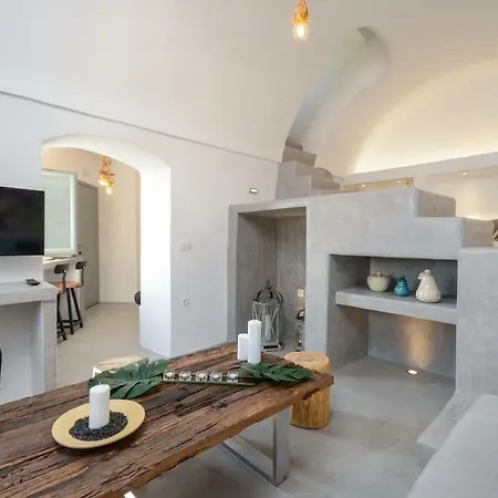 Nissos House Santorini *