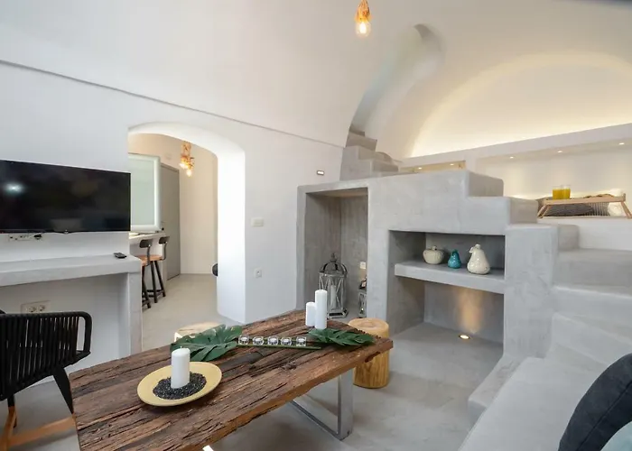 Nissos House Santorini *